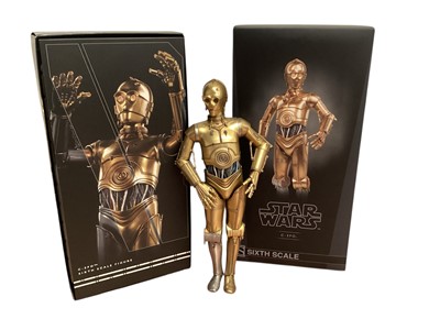 Lot 674 - Star Wars Hot Toys 1/6th scale Kylo Ren MMS320, Wicket MMS550, Cad Bane deluxe version TMS080 and Sideshow Lando Calrissan (Skiff Guard Version), C-3PO & Heroes RebellionPrincess Leis, with...