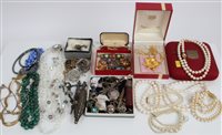 Lot 3295 - Group of vintage costume Jewellerylery and...