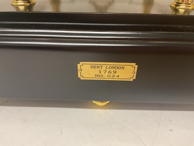 Lot 626 - Modern Chinese Congreve 'rolling ball' clock