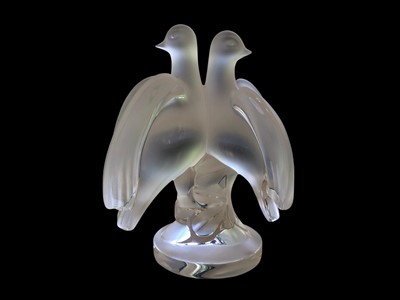 Lot 1119 - Lalique pair of doves (chip to beak)
