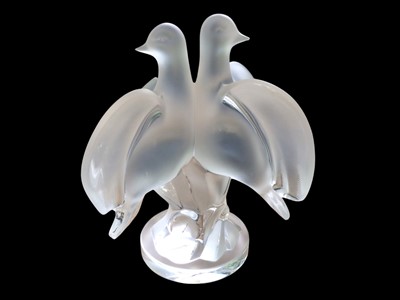 Lot 1120 - Lalique pair of doves