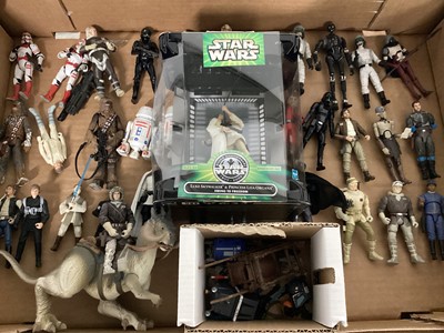 Lot 679 - Star Wars modern 4" action figures, all loose (2 boxes)