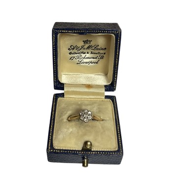 Lot 29 - Edwardian 18ct gold diamond flower head cluster ring