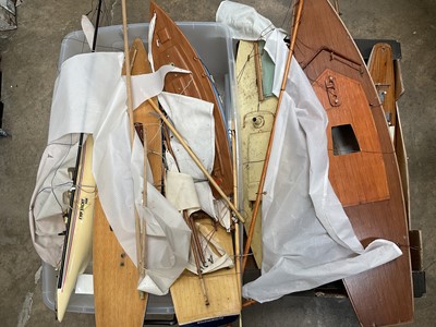 Lot 163 - Collection of eight pond yachts