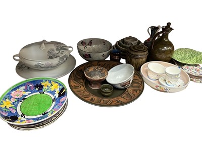 Lot 78 - Mixed group of ceramics and pottery including art pottery, Poole bowl and other decorative pieces