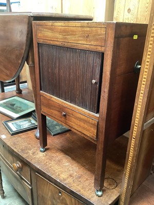 Lot 1271 - Georgian mahogany pot cupboard