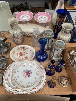 Lot 25 - Group of ceramics