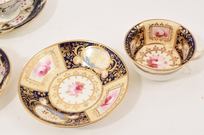 Lot 25 - Group of English 18th / 19th century cups and saucers, including trio and pairs