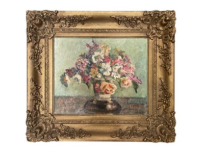 Lot 980 - Margaret Kunzer oil on board ‘Still life of flowers’