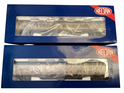 Lot 1814 - Heljan OO Gauge Cargo Waggon (Weathered/Graffiti) No.5029 & Cargo Waggon (Grafitti) No.2019, plus two Esso Tankers No.1154 & 1153 (4)