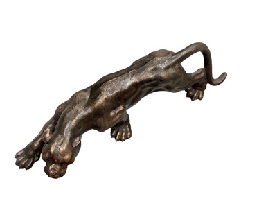 Lot 422 - Contemporary bronzed metal sculpture of a puma or panther, 41.5cm in length.