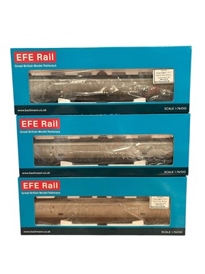 Lot 1820 - EFE Rail OO Guage Cargowaggon, boxed 279-7-604-6 (3)
