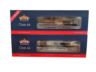 Lot 1840 - Bachmann OO Gauge Class 66 GBRF (weathered) Institution of Railway Operators 66728, boxed 32-980A & Class 66 EWS diesel 66040, boxed 32-733DS (2)