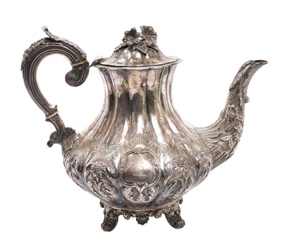 Lot 203 - Victorian Irish silver teapot