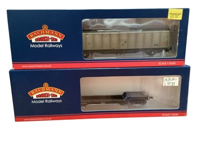 Lot 1843 - Bachmann OO Gauge Twin Pack Intermodal Bogie Wagon with Maersk Containers, boxed 37-313 & BR Railfreight Distribution (weathered) VGA Sliding Wall Van, boxed 37-604A and BR Departmental Blac...
