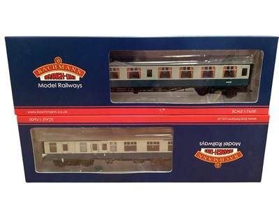 Lot 1848 - Bachmann OO Gauge BR Mk1 Blue & Grey coaches including BG Full Brake 39-175E, BSK Brake Second Corridor 39-075C, SK Second Corridor 39-025G, BCK Brake Composite Corridor 39-225A , RFO Restau...