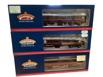 Lot 1851 - Bachmann OO Gauge BR Mk1 coaches including West Coast (WCRC) Maroon Tourit Second Opne 39-354 (x2), Brake Second Corridor 39-083 (x2), Restaurant Miniature Buffet 39-266, Restaurant Car 39-251,...