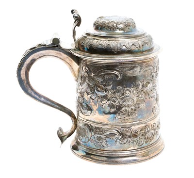 Lot 171 - Large Georgian silver tankard, London 1720