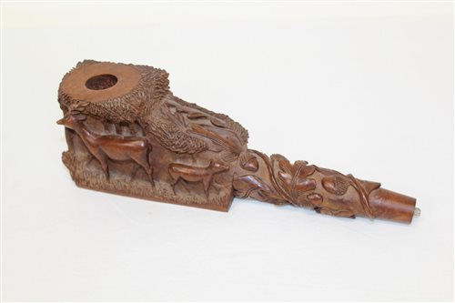 Lot 4237 - Finely Carsved Black Forest-style pipe of...