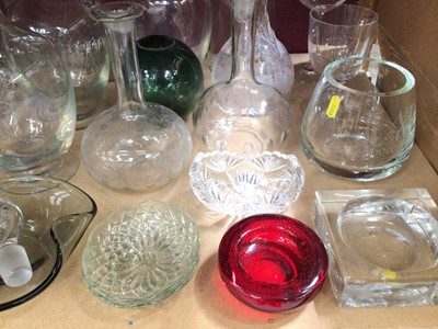 Lot 796 - A quantity of glassware to include jugs, bowls and others