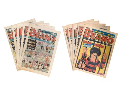 Lot 802 - Large quantity of 1970s and 1980s comics to include Beano and others