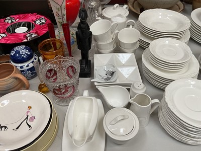 Lot 311 - Villeroy & Boch Foglia dinner ware, other similar dinner ware, T.G. Green condiment set, other decorative china, glass etc