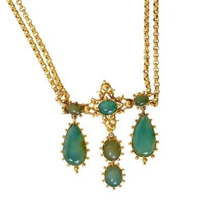 Lot 432 - Regency gold and green chalcedony pendant necklace