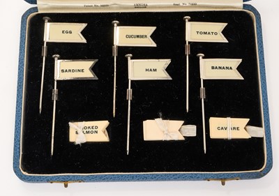 Lot 395 - Boxed set of vintage sandwich flags