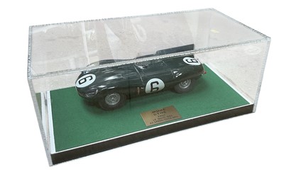 Lot 65 - Diecast - Bellini Models Ltd of the 1955 Le Mans winning Jaguar D Type, depicting the car driven to Victory by Mike Hawthorn