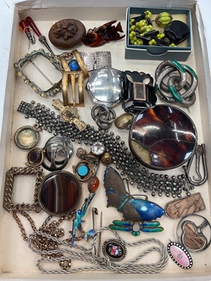Lot 1145 - Group of antique and vintage jewellery and bijouterie