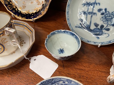 Lot 6 - Group of 18th and 19th century English, continental and Chinese ceramics, including Nymphenburg, Samson, Naples, etc