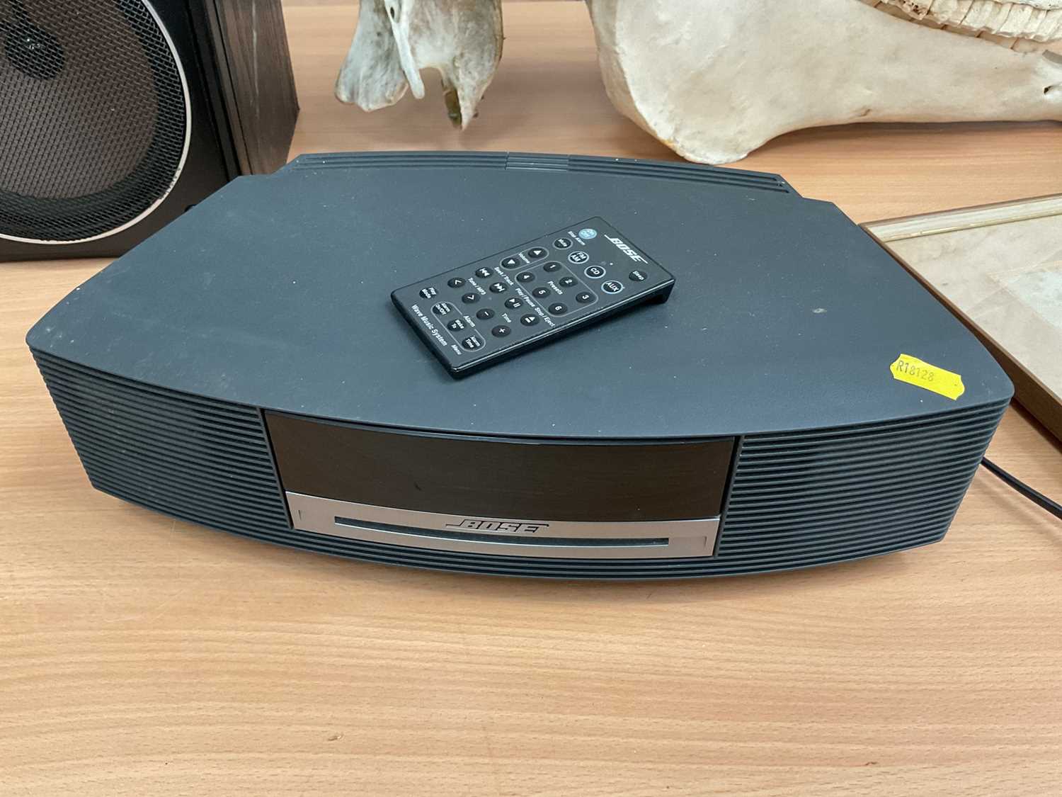 Lot 113 - Bose Wave music system model AWRCC5 with remote