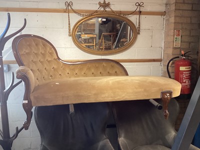 Lot 1407 - Victorian style chaise longue with buttoned upholstery