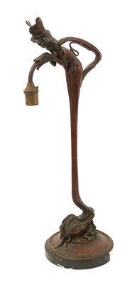 Lot 724 - A fine Art Nouveau bronze table lamp