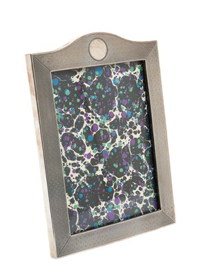 Lot 195 - George V Art Deco silver photograph frame, with arched top and engine turned decoration