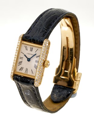 Lot 530 - Cartier ladies' watch in box with service papers