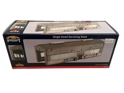 Lot 1892 - Bachmann OO Gauge Scenecraft Model Buildings including Single Road Servicing Shed 44-126 & Servicing Point 44-0053, both boxed (2)