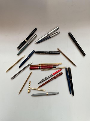 Lot 2467 - Group of assorted pens