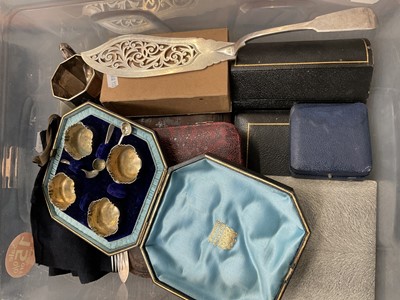 Lot 148 - Mixed group of 19th century and later silver plate, several boxed sets