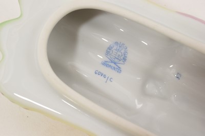 Lot 95 - Herend asparagus shaped box and cover