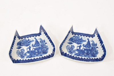 Lot 4 - Rare pair of Worcester Fisherman and Cormorant pattern asparagus servers