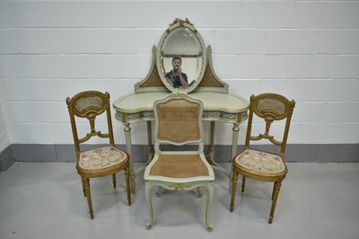 Lot 1411 - 19th century style French green painted and carved and giltwood kidney shape dressing table with bergère panels, together with a pair of 19th century French giltwood bedroom chairs