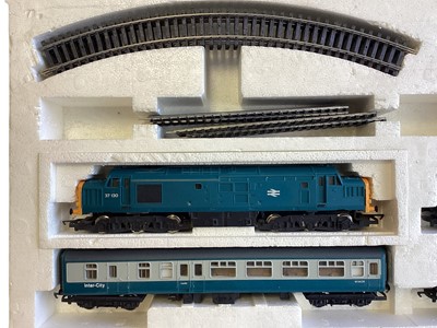 Lot 2034 - Hornby OO Gauge BR blue Class 37 diesel 37130., with Intercity coaches & track (set incomplete), plus Main Line Station R592 (3)
