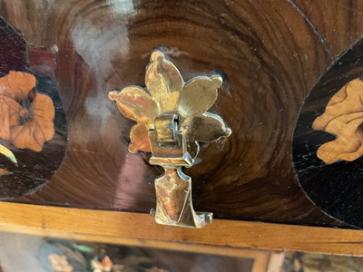 Lot 1432 - Good William & Mary walnut oyster veneered, specimen wood and green stained ivory marquetry inlaid cabinet on later stand, with cushion frieze drawer and fitted interior of drawers about centr...