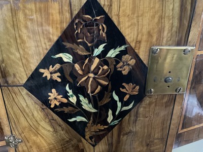 Lot 1432 - Good William & Mary walnut oyster veneered, specimen wood and green stained ivory marquetry inlaid cabinet on later stand, with cushion frieze drawer and fitted interior of drawers about centr...