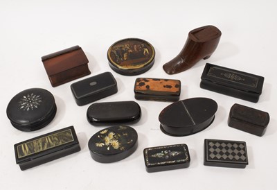 Lot 696 - Good collection of Georgian snuff boxes, in tortoiseshell, wood and papier mâché. (13)