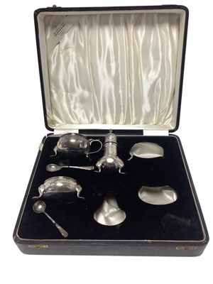 Lot 288 - 1930s silver condiment set