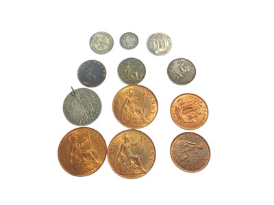 Lot 404 - G.B. - Mixed coinage to include silver Elizabeth I milled Six Pence m/m star 1562 (N.B. Pierced at 12 o'clock) otherwise Fair, Maundy Oddments Charles II Two Pence 1675 GVF, Edward VII Four Penc...
