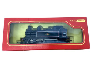 Lot 1908 - Tri-ang Hornby OO Gauge 0-6-0 BR Black Class 3F Tank locomotive 47606, boxed R52, Giraffe Car Set R348 & Mail Coach Set R402, plus three rolling stock, all boxed (6)
