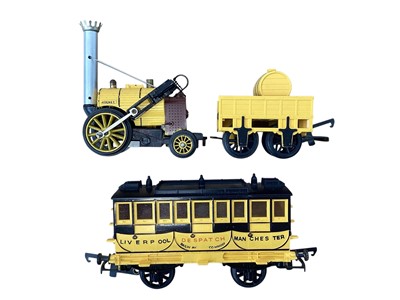 Lot 1909 - Tri-ang Hornby OO Gauge Stephenson's Rocket Train, boxed (not in packaging) R346, plus track (some boxed) (1)